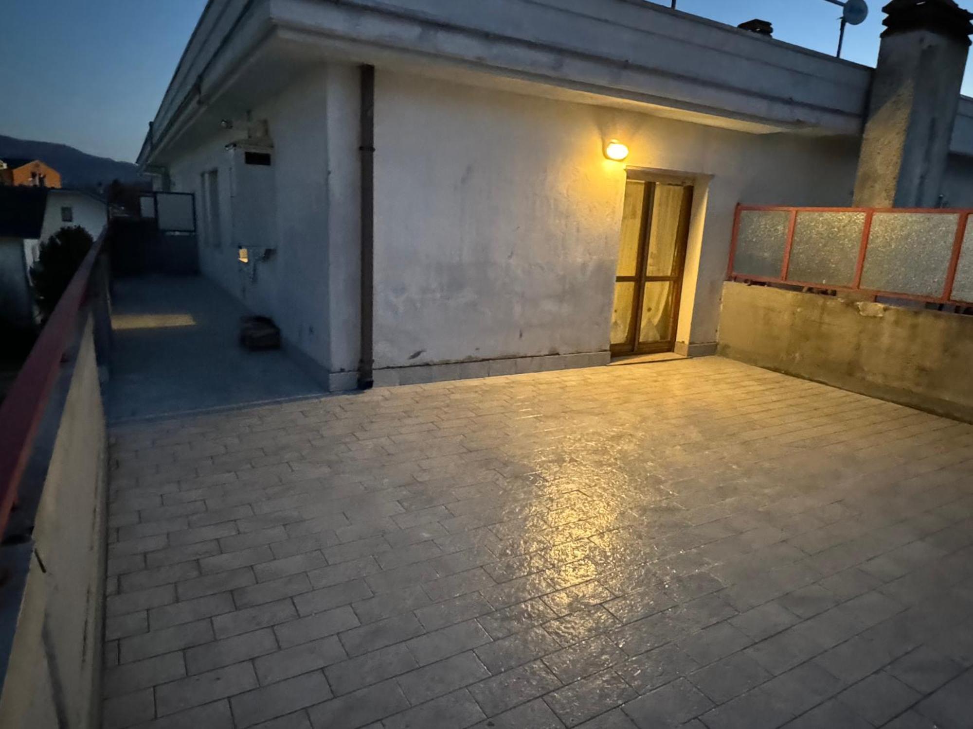 Attico - Terrazza Su Castello Appartement Castel Di Sangro Buitenkant foto
