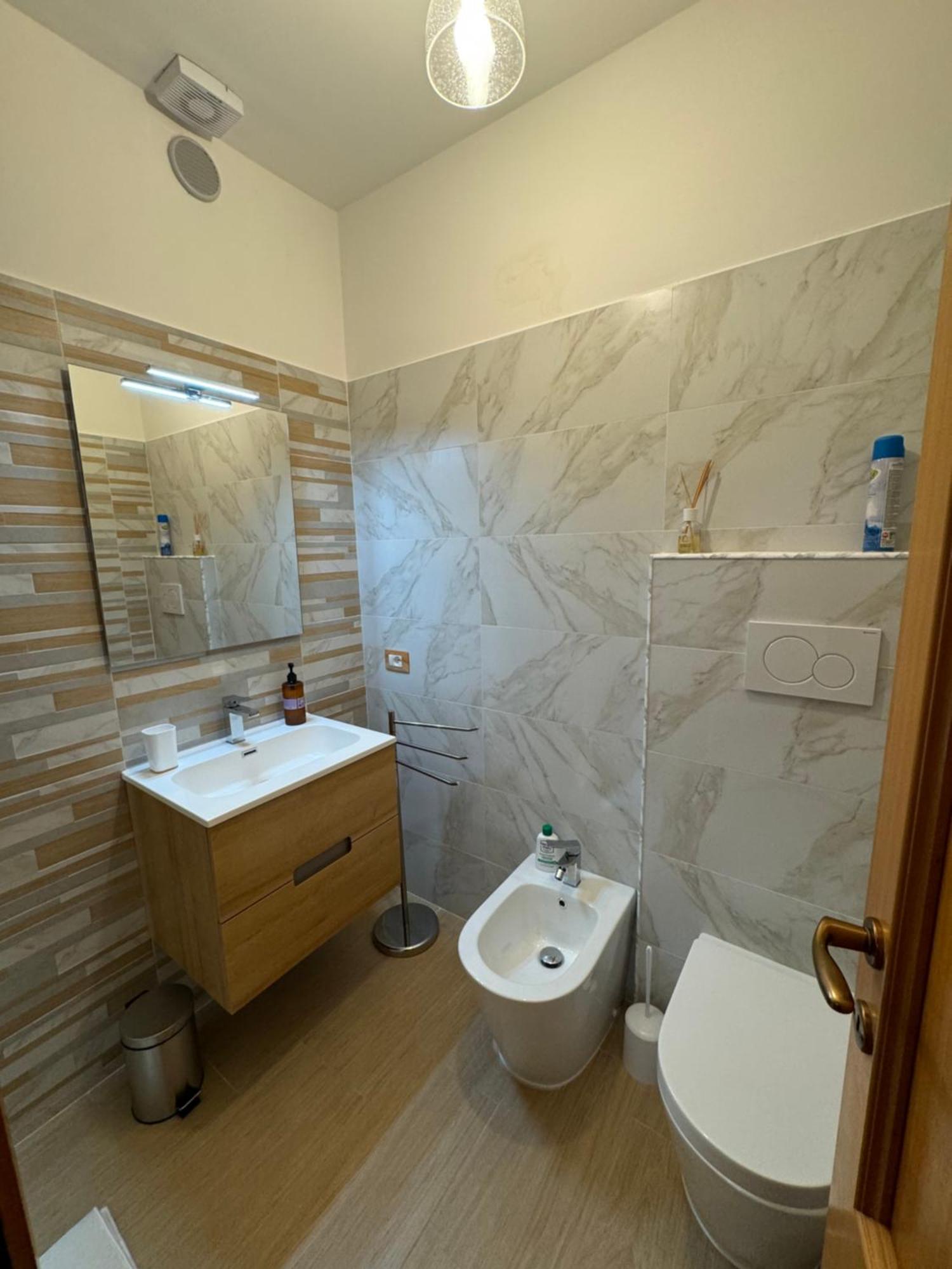 Attico - Terrazza Su Castello Appartement Castel Di Sangro Buitenkant foto