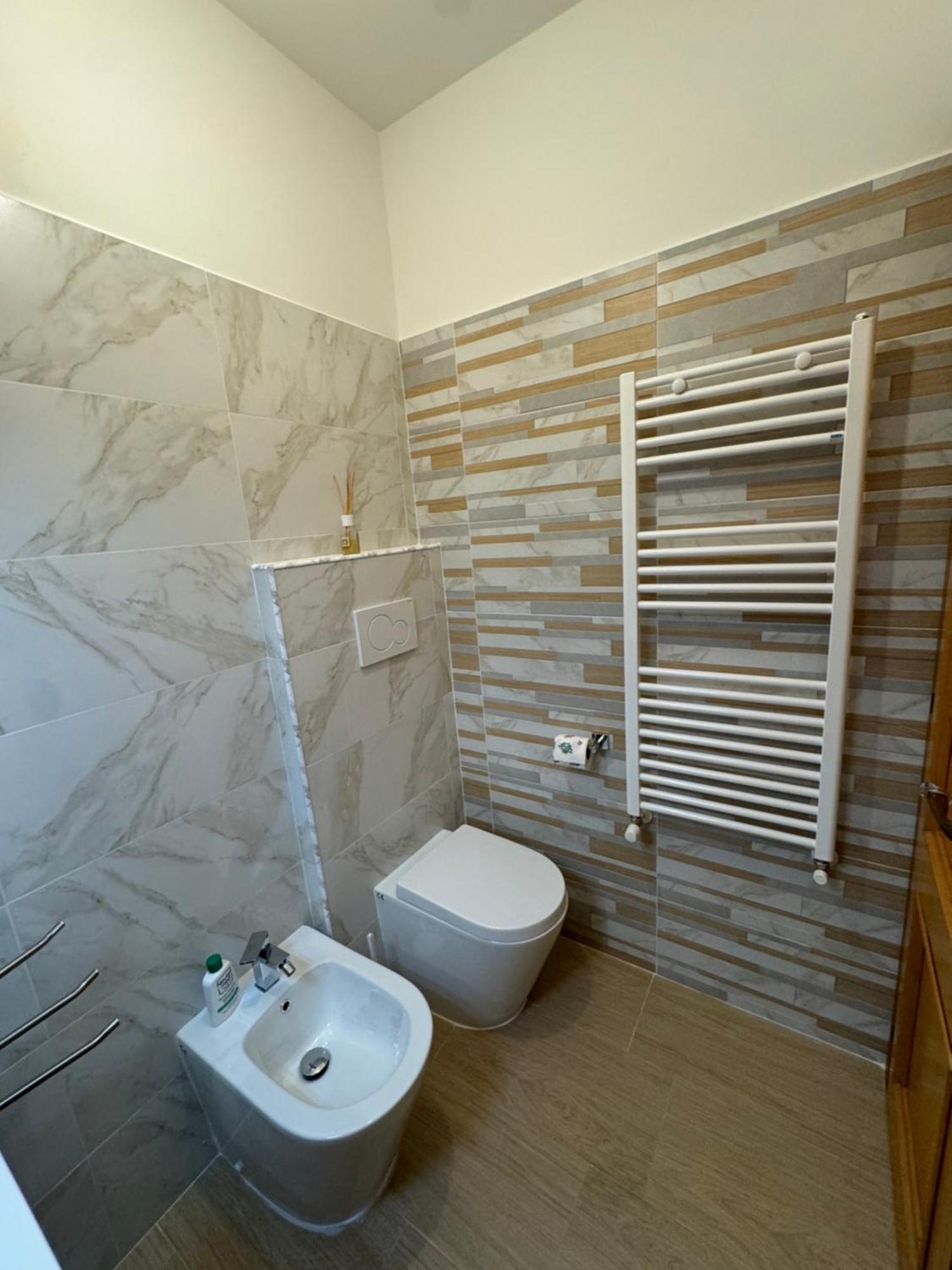 Attico - Terrazza Su Castello Appartement Castel Di Sangro Buitenkant foto